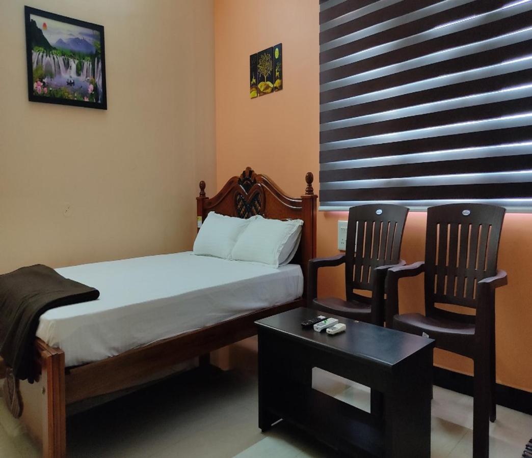 Готель Jeeva Residency Thalaivasal Екстер'єр фото