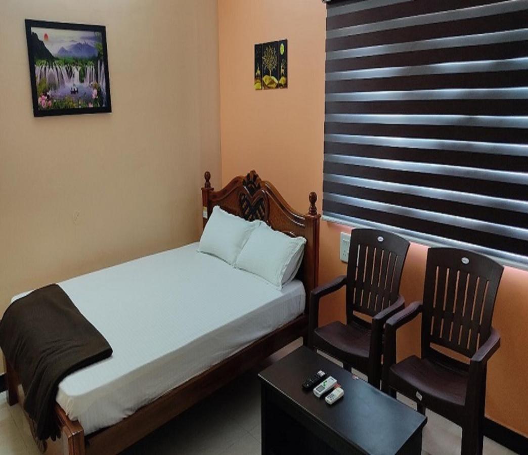 Готель Jeeva Residency Thalaivasal Екстер'єр фото